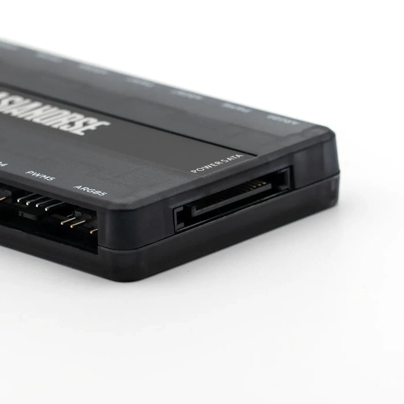 UMBRA_ARGB_PWM_Case_Fan_Hub_2